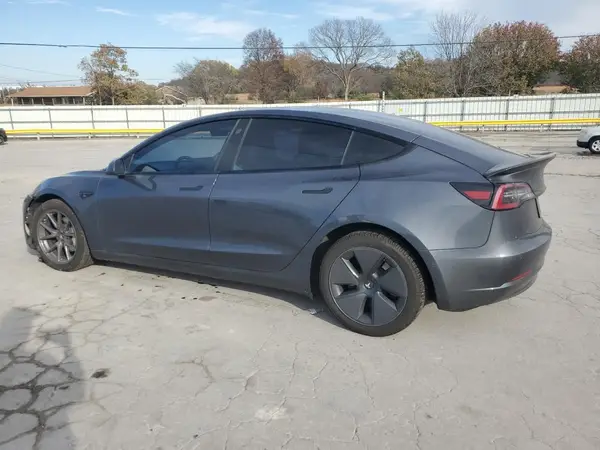 5YJ3E1EB9NF241711 2022 TESLA MODEL 3 - Image 2