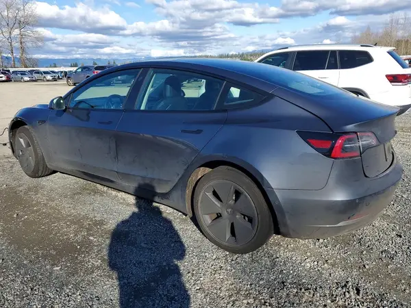 5YJ3E1EB9NF242583 2022 TESLA MODEL 3 - Image 2