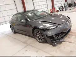 5YJ3E1EB9NF244513 2022 TESLA MODEL 3