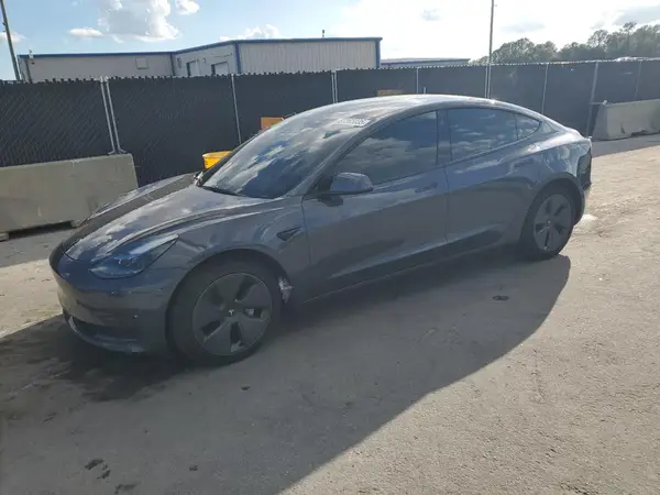 5YJ3E1EB9NF247217 2022 TESLA MODEL 3 - Image 1