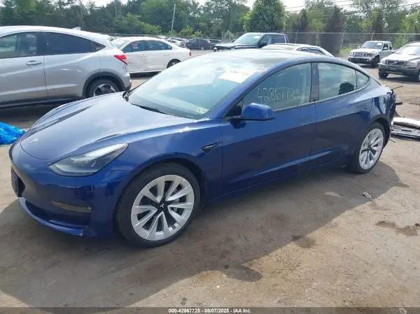 5YJ3E1EB9NF247315 2022 TESLA MODEL 3 - Image 2