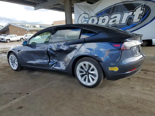 5YJ3E1EB9NF250389 2022 TESLA MODEL 3 - Image 2