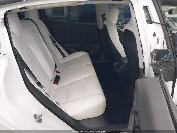 5YJ3E1EB9NF251056 2022 TESLA MODEL 3 - Image 8