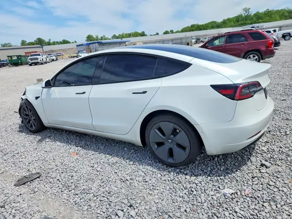 5YJ3E1EB9NF252983 2022 TESLA MODEL 3 - Image 2