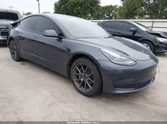 5YJ3E1EB9NF253681 2022 TESLA MODEL 3