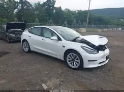5YJ3E1EB9NF253809 2022 TESLA MODEL 3