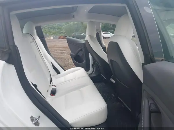 5YJ3E1EB9NF253809 2022 TESLA MODEL 3 - Image 8