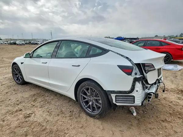 5YJ3E1EB9NF254359 2022 TESLA MODEL 3 - Image 2