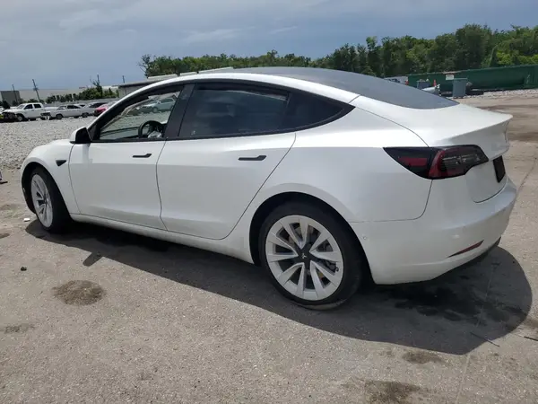 5YJ3E1EB9NF254832 2022 TESLA MODEL 3 - Image 2