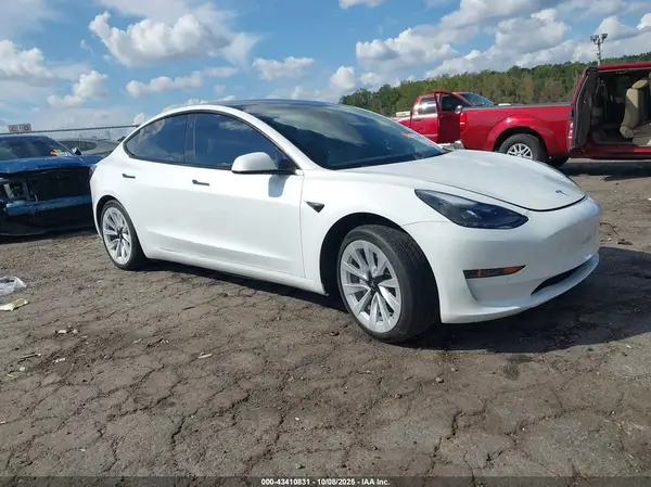5YJ3E1EB9NF255334 2022 TESLA MODEL 3 - Image 1