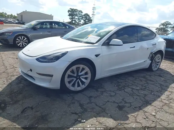 5YJ3E1EB9NF255334 2022 TESLA MODEL 3 - Image 2