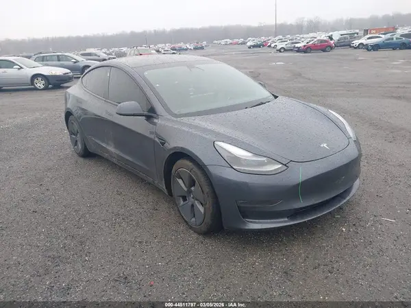 5YJ3E1EB9NF255799 2022 TESLA MODEL 3 - Image 1