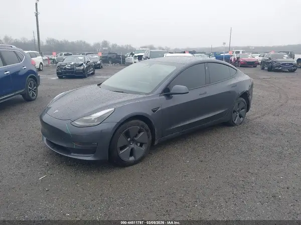 5YJ3E1EB9NF255799 2022 TESLA MODEL 3 - Image 2