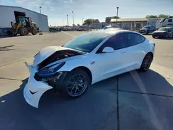 5YJ3E1EB9NF257679 2022 TESLA MODEL 3