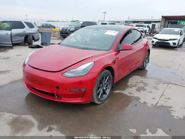 5YJ3E1EB9NF258735 2022 TESLA MODEL 3 - Image 2