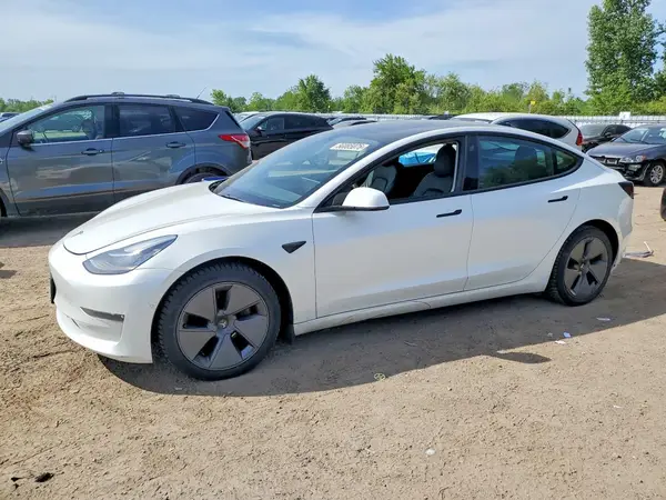 5YJ3E1EB9NF260971 2022 TESLA MODEL 3 - Image 1