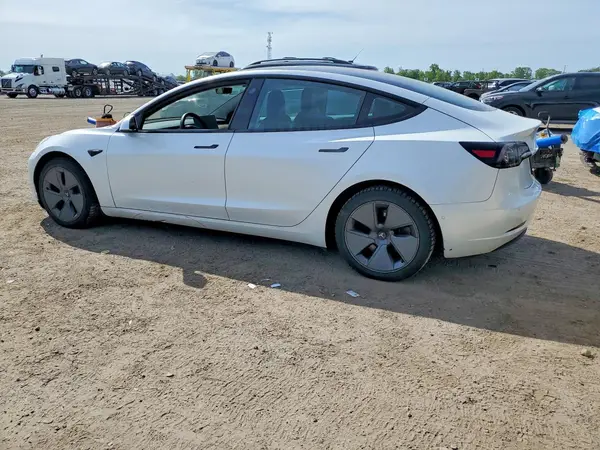 5YJ3E1EB9NF260971 2022 TESLA MODEL 3 - Image 2