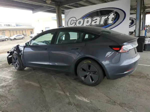 5YJ3E1EB9NF263241 2022 TESLA MODEL 3 - Image 2