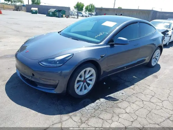 5YJ3E1EB9NF264440 2022 TESLA MODEL 3 - Image 2