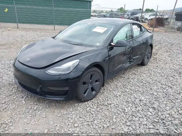 5YJ3E1EB9NF265085 2022 TESLA MODEL 3 - Image 2