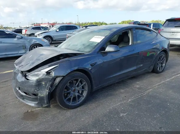 5YJ3E1EB9NF266124 2022 TESLA MODEL 3 - Image 2