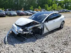 5YJ3E1EB9NF266852 2022 TESLA MODEL 3