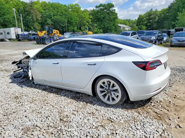 5YJ3E1EB9NF266852 2022 TESLA MODEL 3 - Image 2