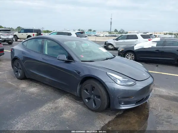 5YJ3E1EB9NF267483 2022 TESLA MODEL 3 - Image 1