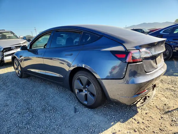 5YJ3E1EB9NF276250 2022 TESLA MODEL 3 - Image 2