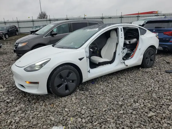 5YJ3E1EB9NF278693 2022 TESLA MODEL 3 - Image 1