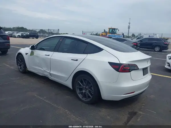 5YJ3E1EB9NF287751 2022 TESLA MODEL 3 - Image 1