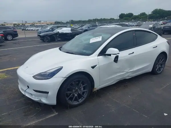 5YJ3E1EB9NF287751 2022 TESLA MODEL 3 - Image 2