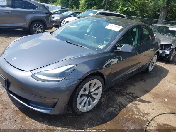 5YJ3E1EB9NF290150 2022 TESLA MODEL 3 - Image 2
