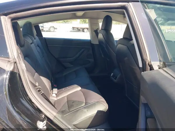 5YJ3E1EB9NF297289 2022 TESLA MODEL 3 - Image 8