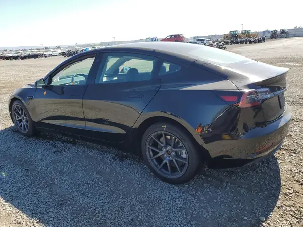5YJ3E1EB9NF317217 2022 TESLA MODEL 3 - Image 2