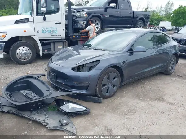 5YJ3E1EB9NF320103 2022 TESLA MODEL 3 - Image 2