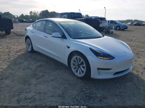 5YJ3E1EB9NF321073 2022 TESLA MODEL 3 - Image 1