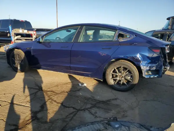 5YJ3E1EB9NF323891 2022 TESLA MODEL 3 - Image 2