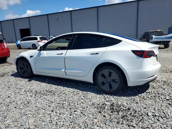 5YJ3E1EB9NF324202 2022 TESLA MODEL 3 - Image 2