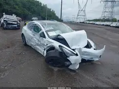 5YJ3E1EB9NF324605 2022 TESLA MODEL 3