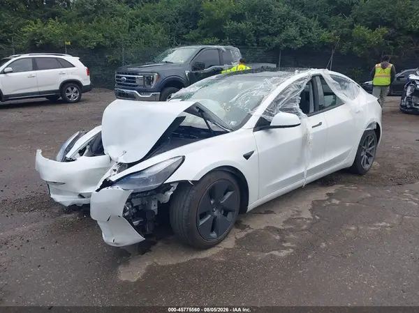 5YJ3E1EB9NF324605 2022 TESLA MODEL 3 - Image 2