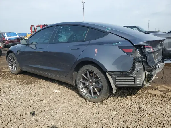 5YJ3E1EB9NF324670 2022 TESLA MODEL 3 - Image 2