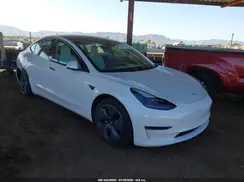 5YJ3E1EB9NF327522 2022 TESLA MODEL 3