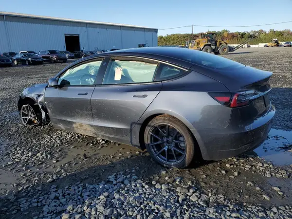 5YJ3E1EB9NF327892 2022 TESLA MODEL 3 - Image 2