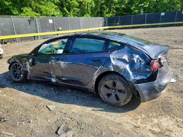 5YJ3E1EB9NF334468 2022 TESLA MODEL 3 - Image 2