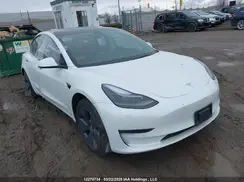 5YJ3E1EB9NF334471 2022 TESLA MODEL 3