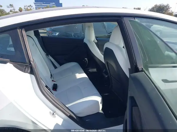 5YJ3E1EB9NF337502 2022 TESLA MODEL 3 - Image 8