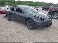 5YJ3E1EB9NF341968 2022 TESLA MODEL 3