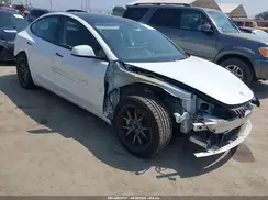 5YJ3E1EB9NF343414 2022 TESLA MODEL 3