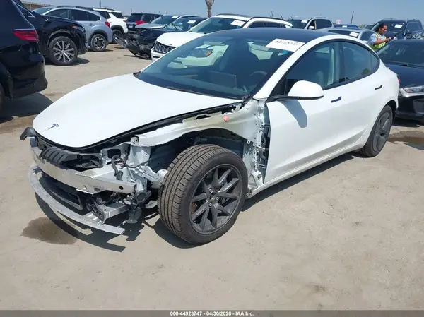 5YJ3E1EB9NF343414 2022 TESLA MODEL 3 - Image 2